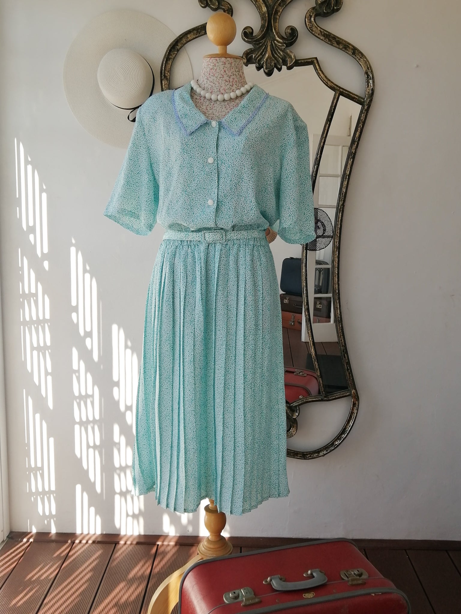 1950's Vintage dress with lace and pleat detail