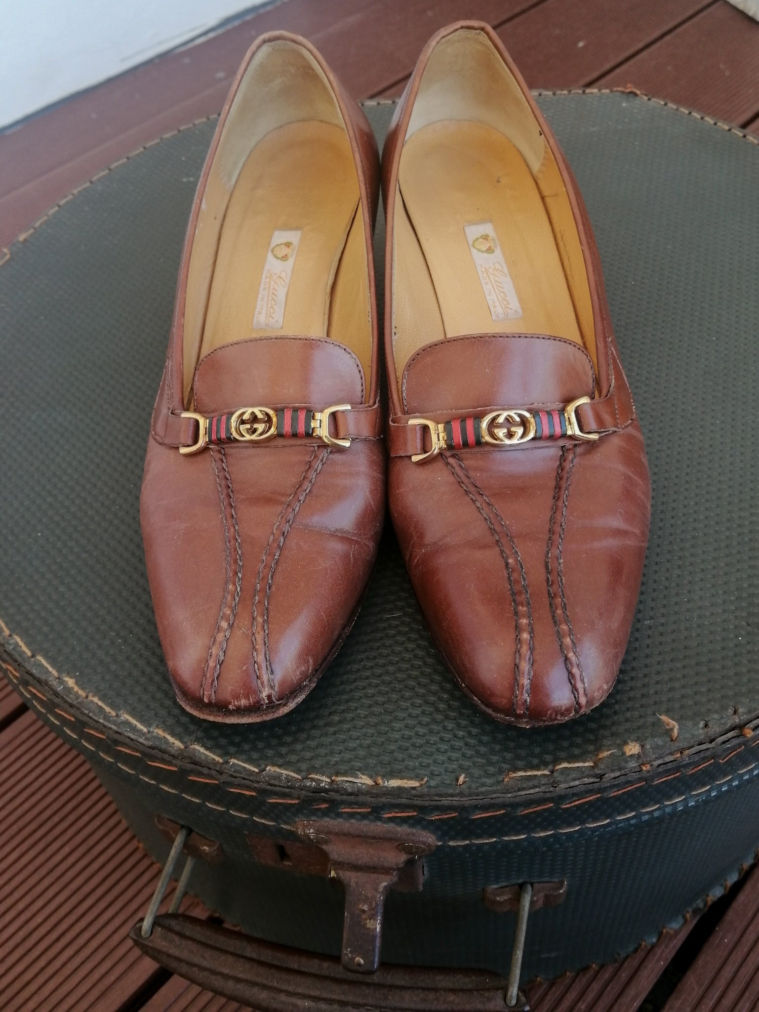 Brown leather vintage Gucci block heel pumps
