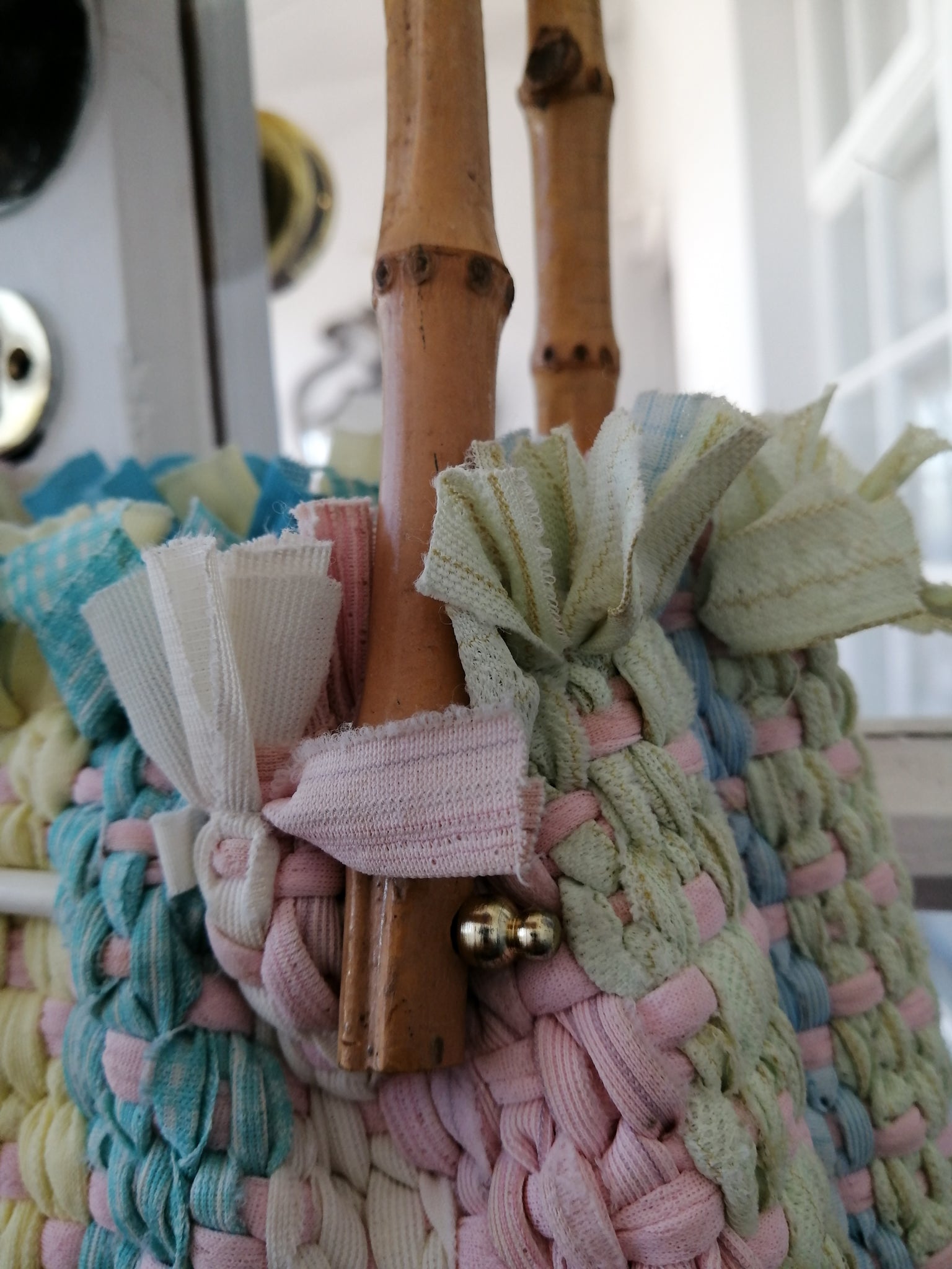 The BEST Crochet Spiral Bag Handle Ever! - GoodKnit Kisses