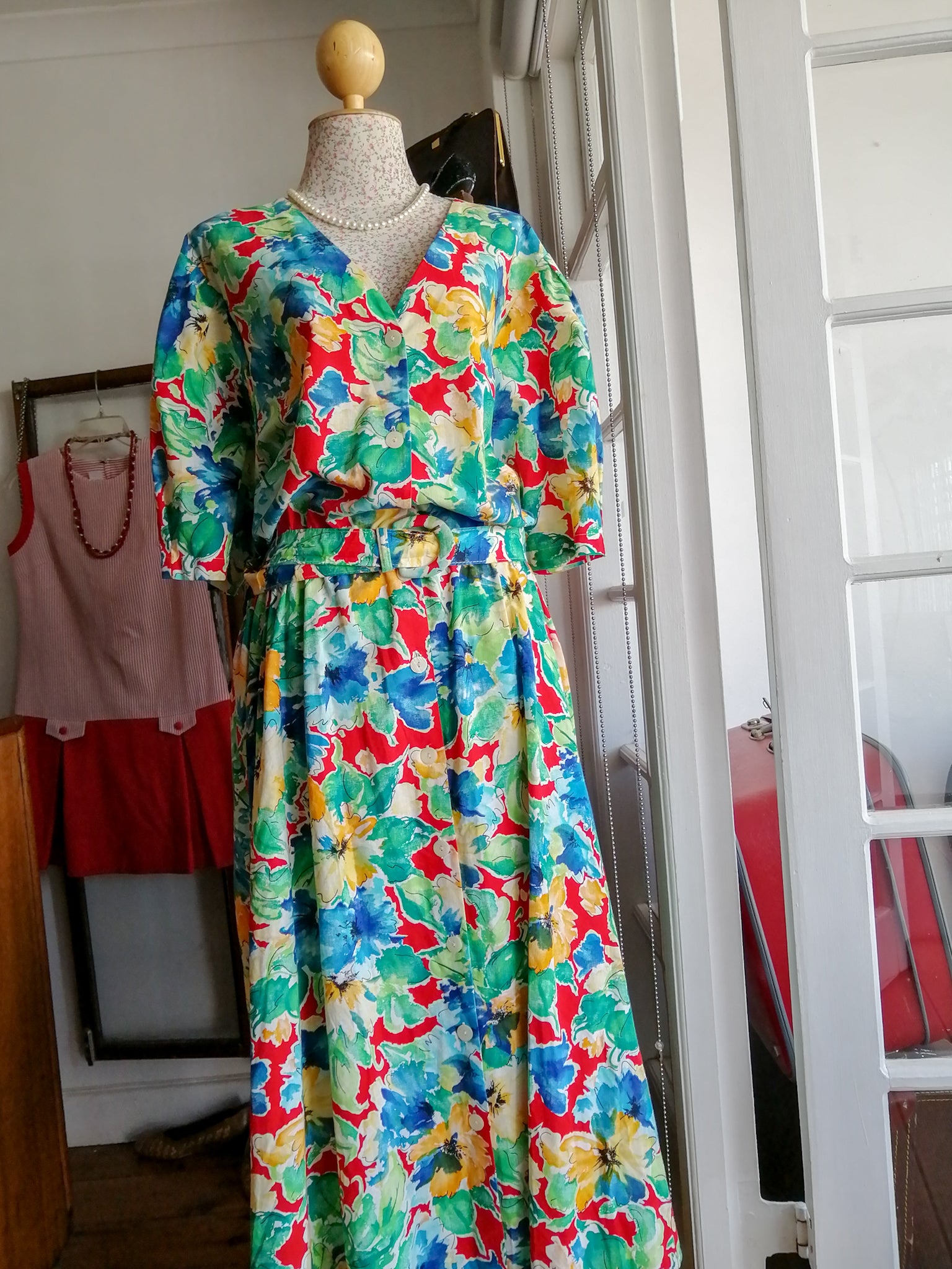 Bright vintage floral 50s button through dress