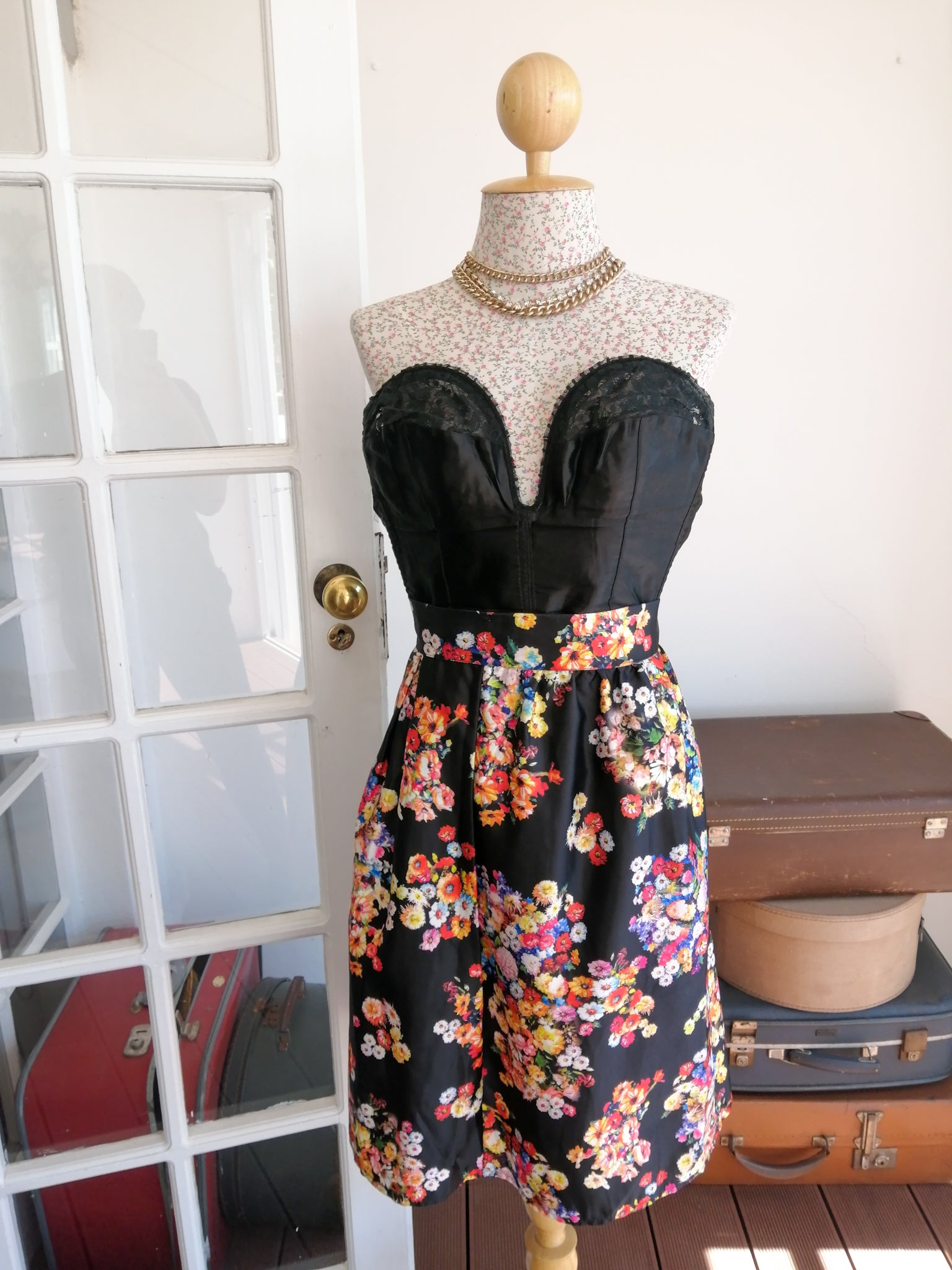 Black multi floral skirt