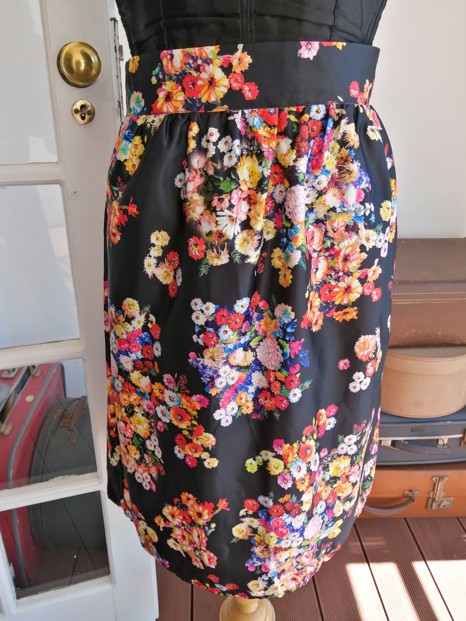 Black multi floral skirt